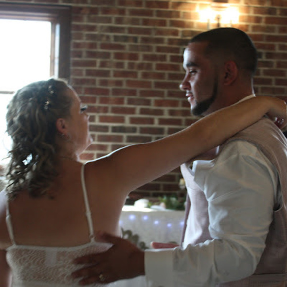 Meet your Posher, Chelsie - Picture 1 of 1